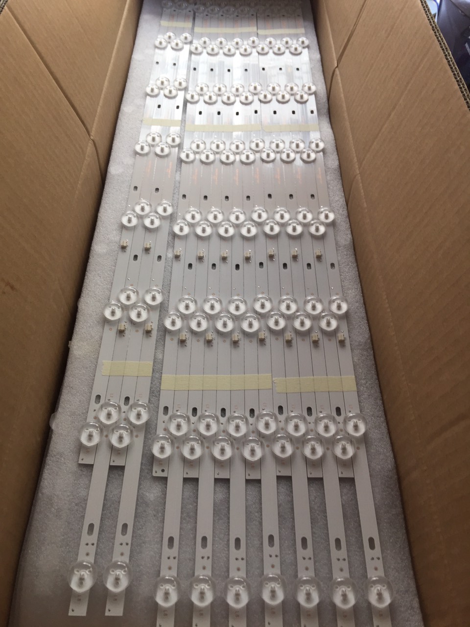 LED TIVI ASANZO 40E800