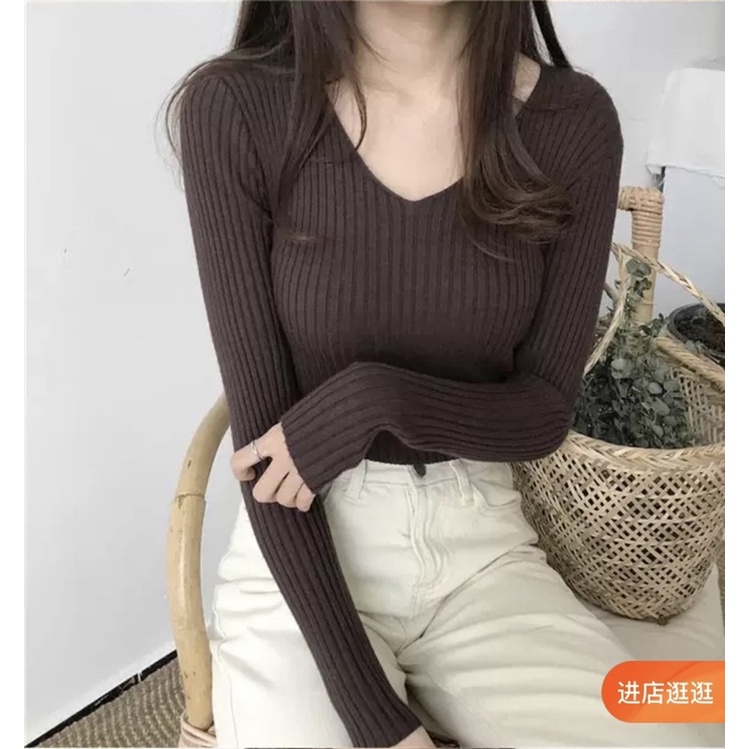 Áo len dài tay cổ tim duyên dáng với chất len đũa mềm, tôn dáng