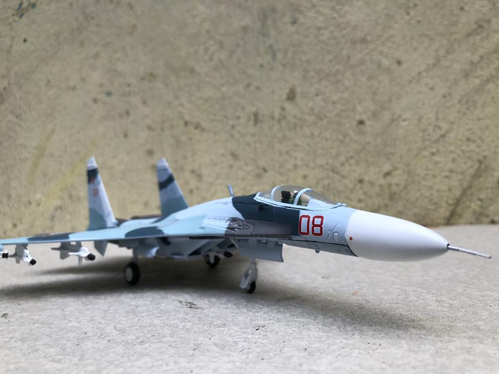 [HCM]Máy bay Tiêm kích SU-27 Sukhoi 1/100