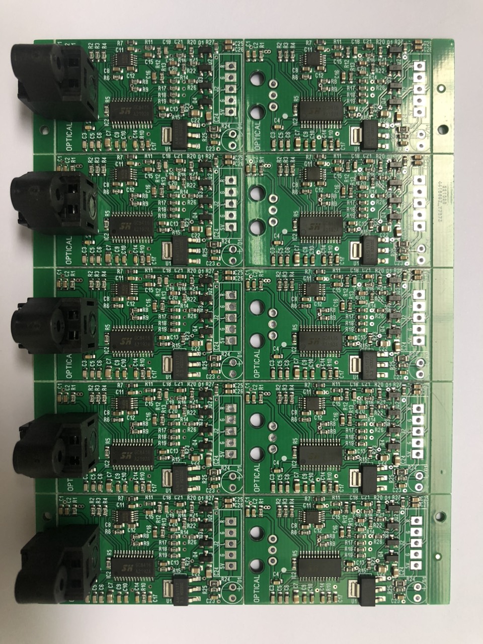Digital Audio sang Analog Audio (Optical to AV)
