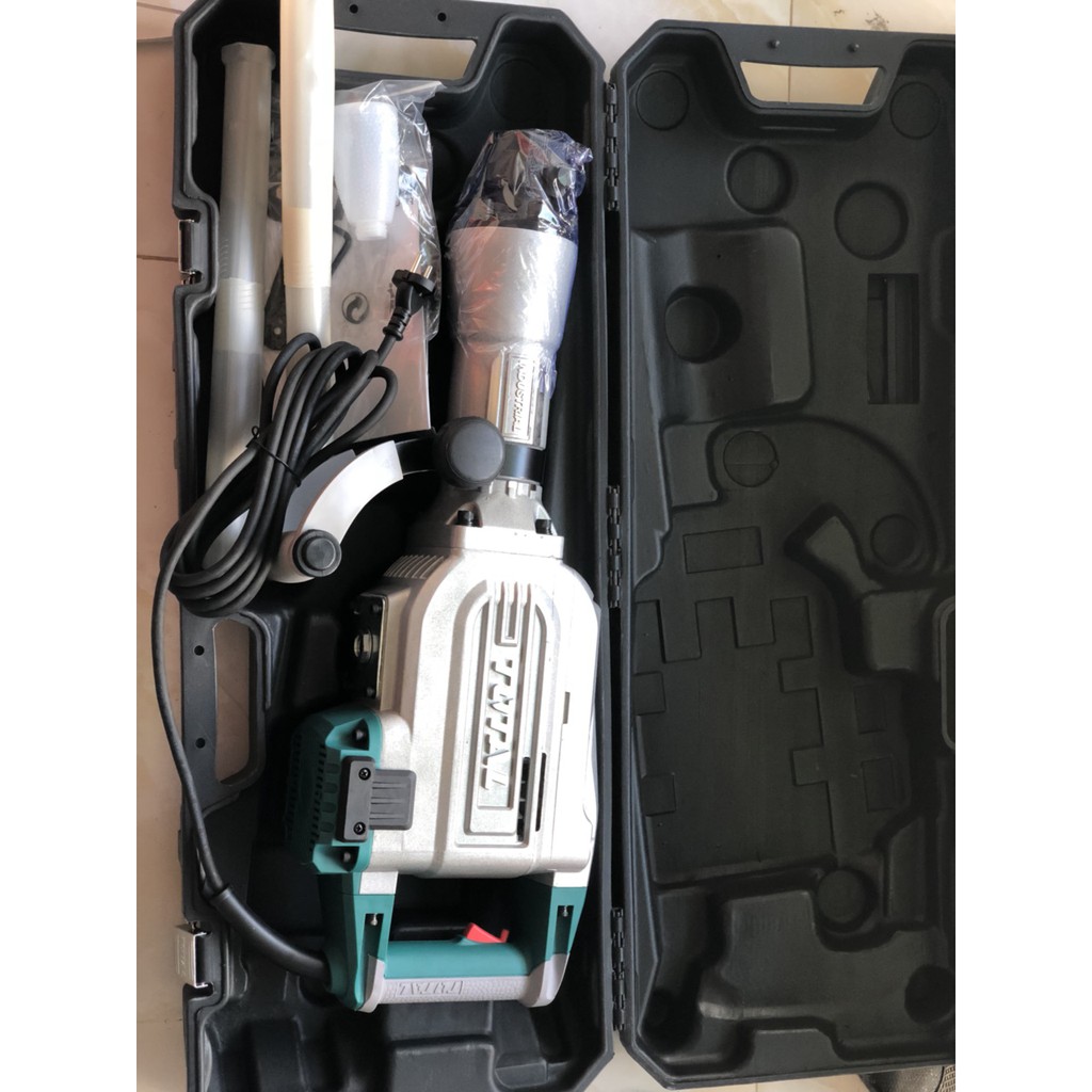 1700w máy đục bê tông total th215456 kèm 2 mũi đục nhọn 30mm