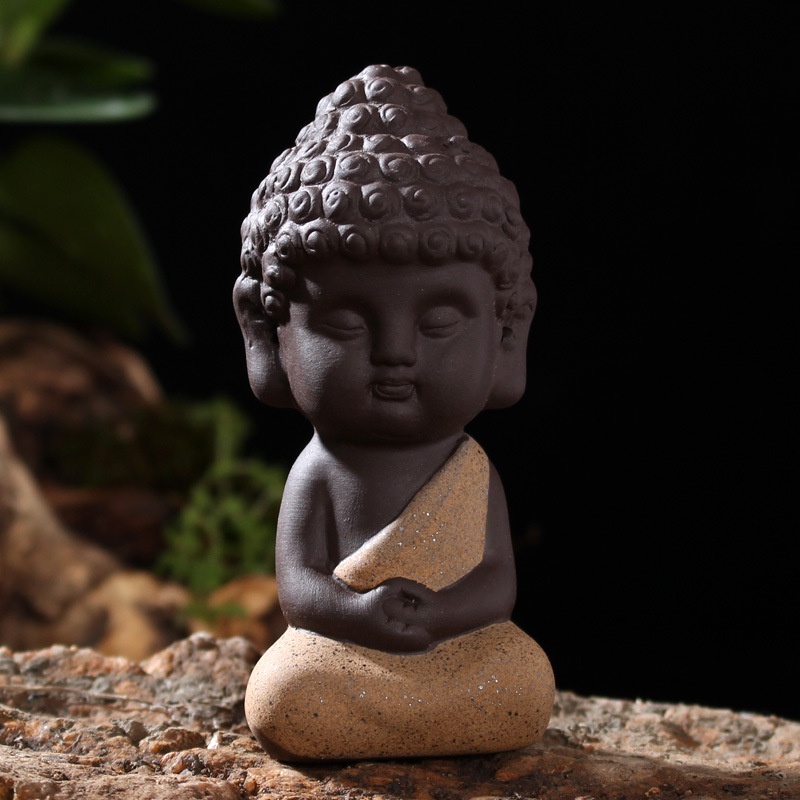 Tượng Phật ngồi thiền bằng gốm