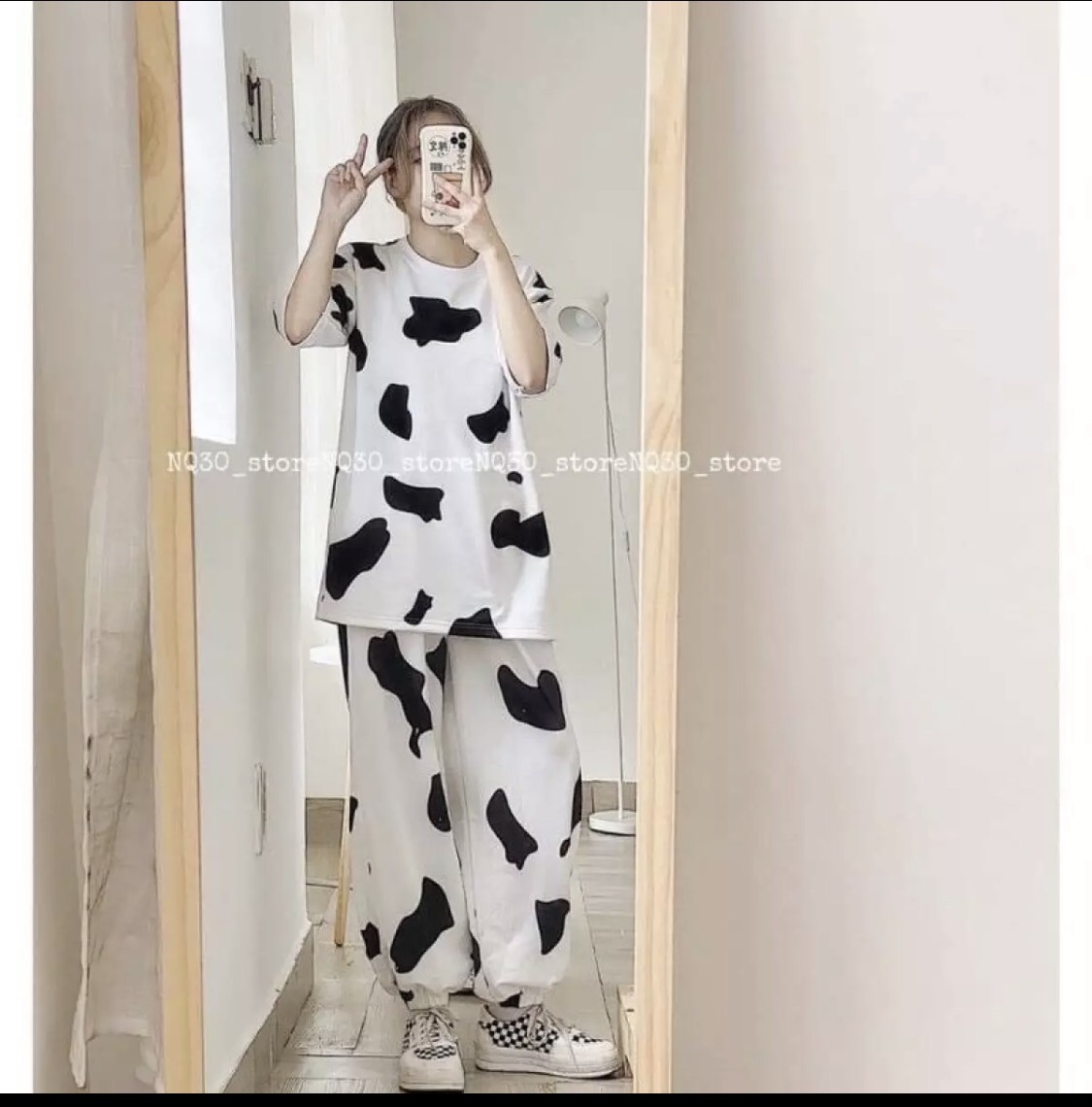 Set đồ nam nữa họa tiết bò sữa siêu cute/ áo thun form rộng tay lửng bò sữa/ quần dài jorger unisex ống rộng/ phong cạnh bụi, ngầu đi chơi với bạn bè hot 2021