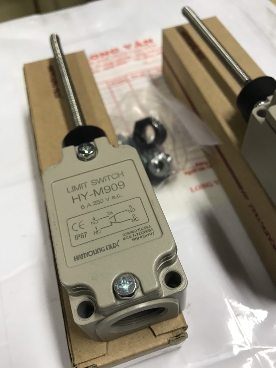Công tắc hành trình Hanyoung HY- M909