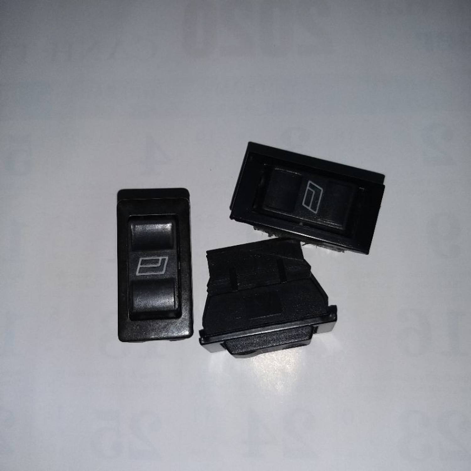 công tắc nâng hạ kính xe hơi