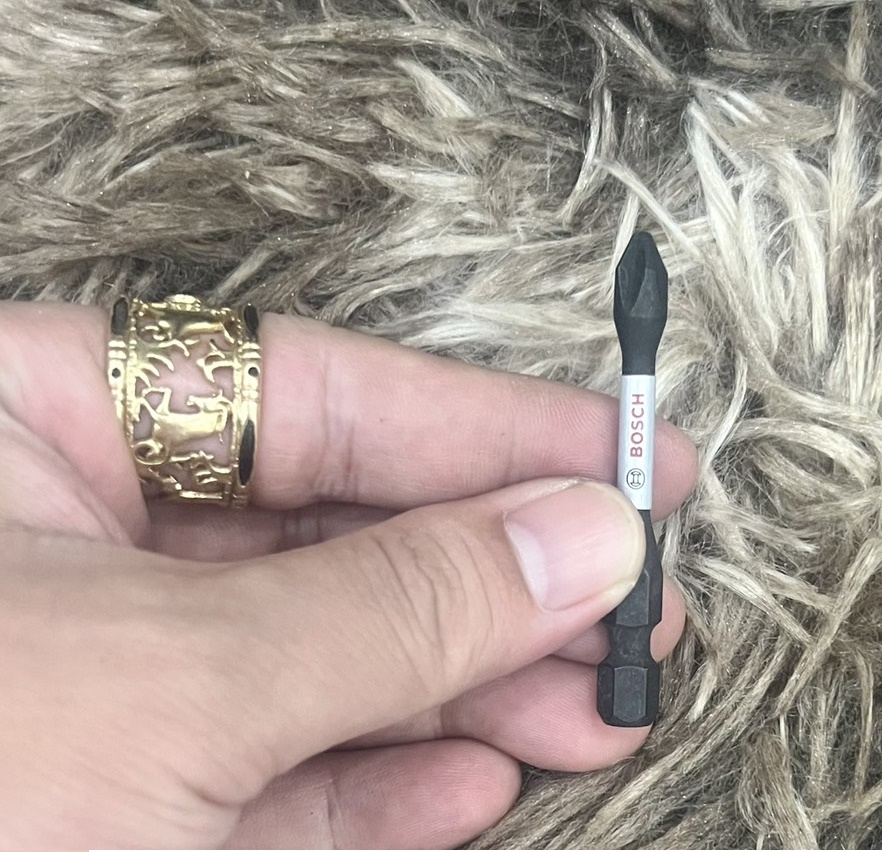Mũi vít boch chính hãng ph2 50mm, từ hít mạnh.