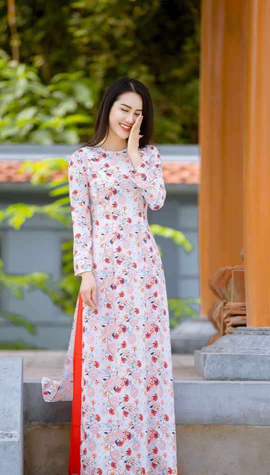 Bộ áo dài truyền thống họa tiết hoa hồng (cổ tròn- có đính hạt ngọc trai)