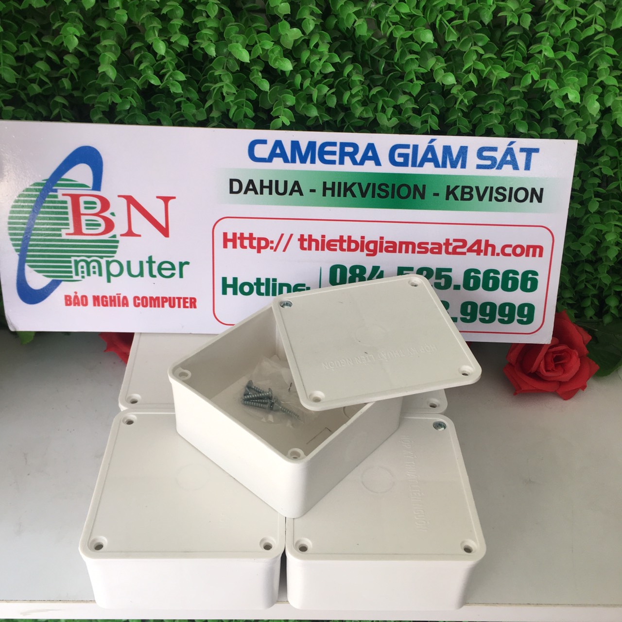 Hộp kỹ thuật trắng thi công camera - 1 chiếc