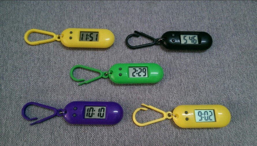 Đồng Hồ Điện Tử Mini Kiêm Móc Khóa Thiết Kế Đơn Giản