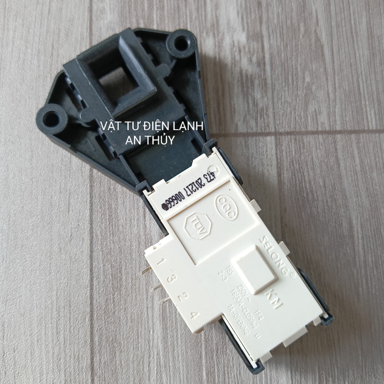 Công tắc khóa cửa máy giặt cửa ngang midea 3 chân 00197