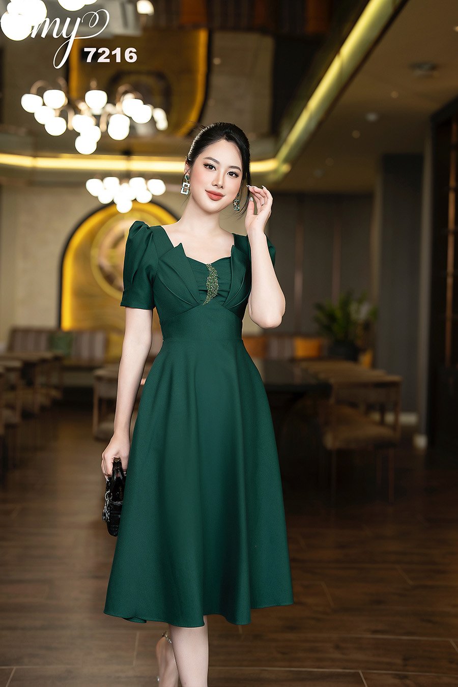 Đầm EMY EM7216 Xoè Xanh Cổ Cách Điệu