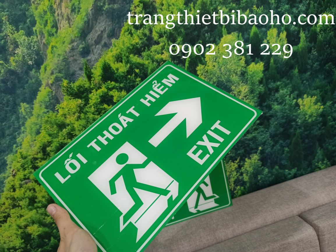 Biển báo mica lối thoát hiểm exit - KT 20 x30cm