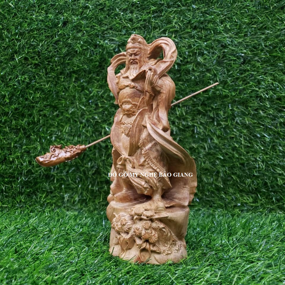 Tượng quan công gỗ bách xanh