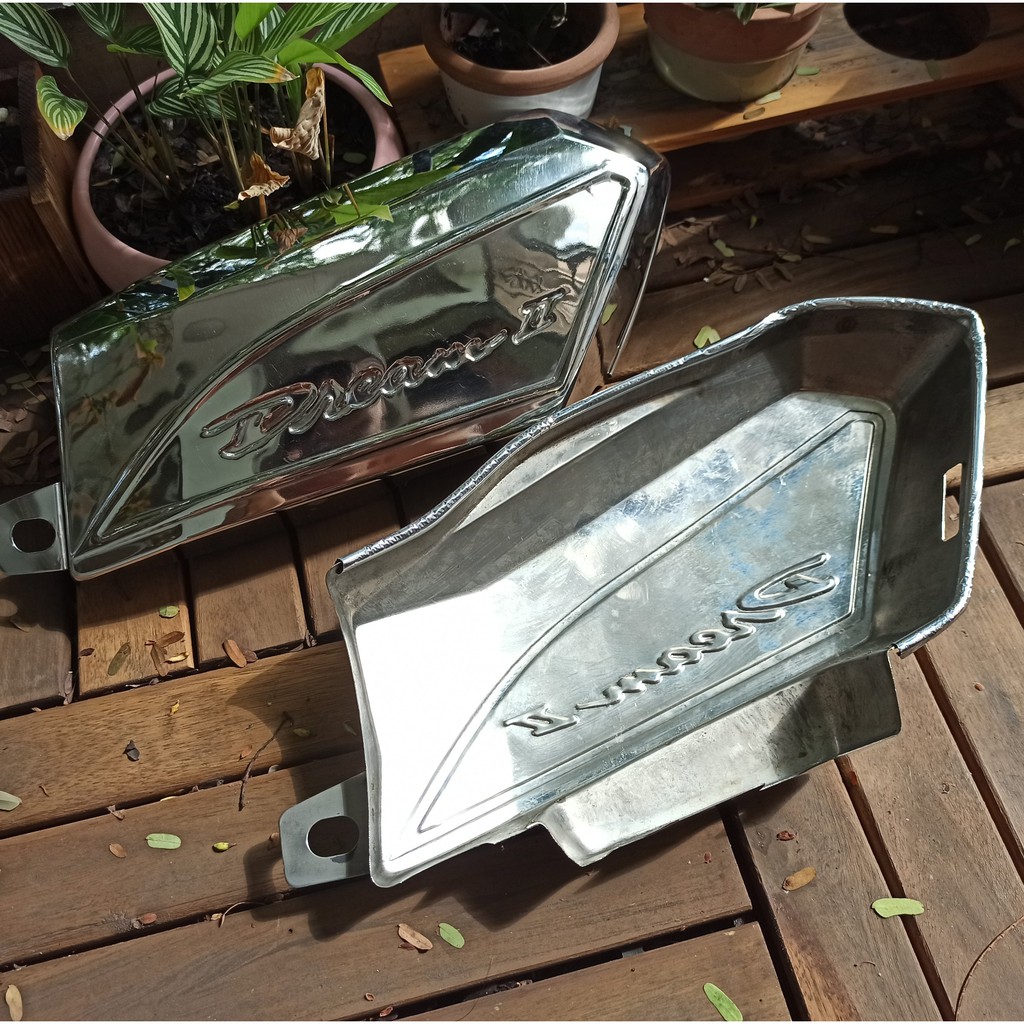 Cốp inox Dream kèm viền cốp mạ chrome