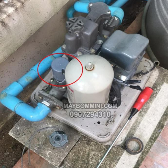 Rơ le công tắc áp suất máy bơm nước tự động