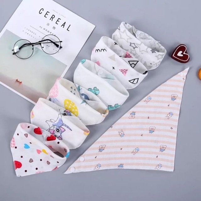 Yếm xô 4 lớp có cúc bấm cho bé