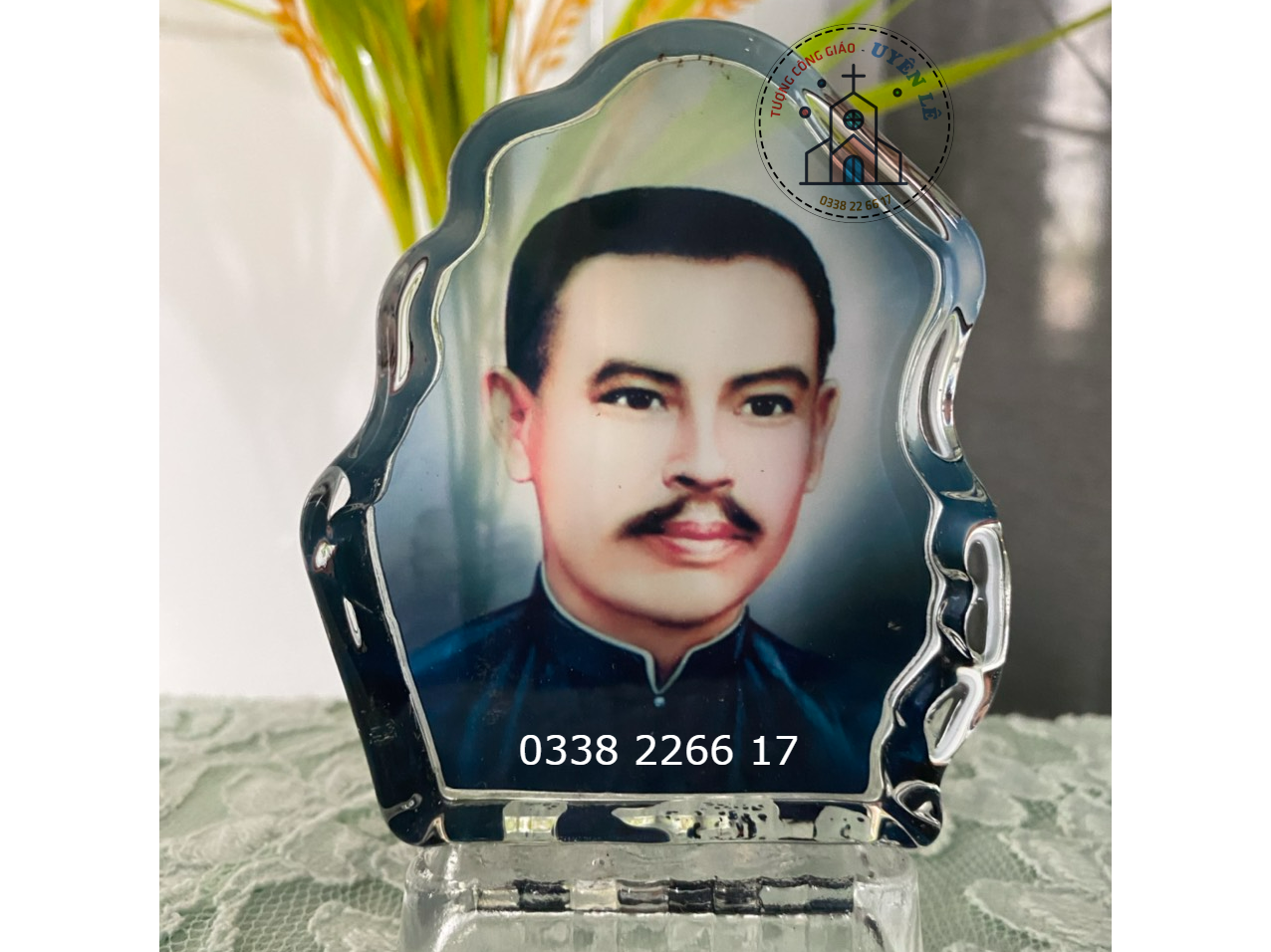 Tượng công giáo pha lê giọt nước