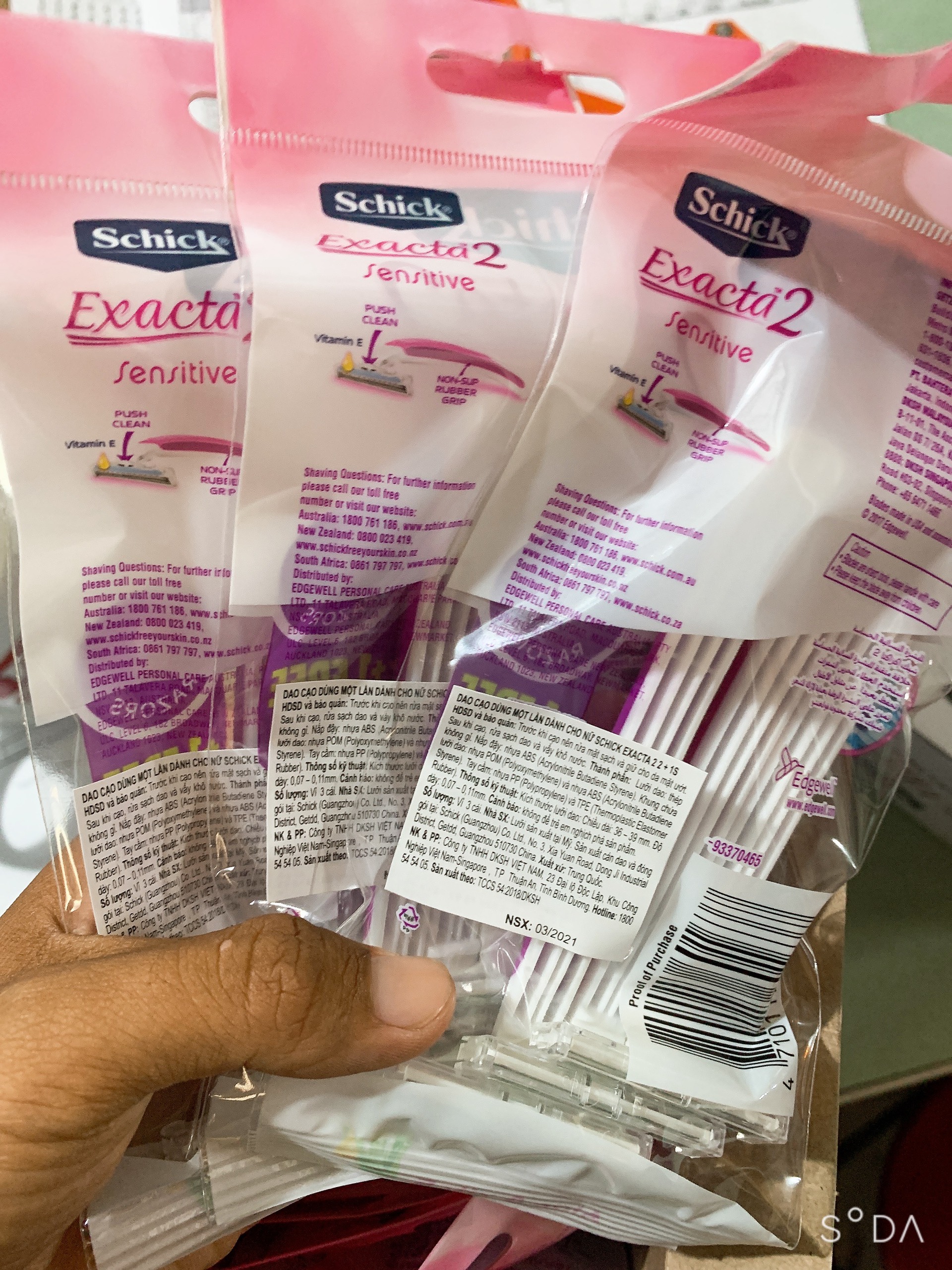 Combo of 5 Schick Women's Razor Covers (2+1) Dksh