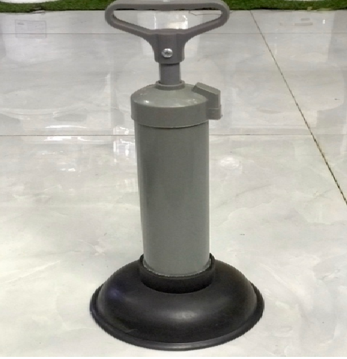 Cây bơm thụt bồn cầu