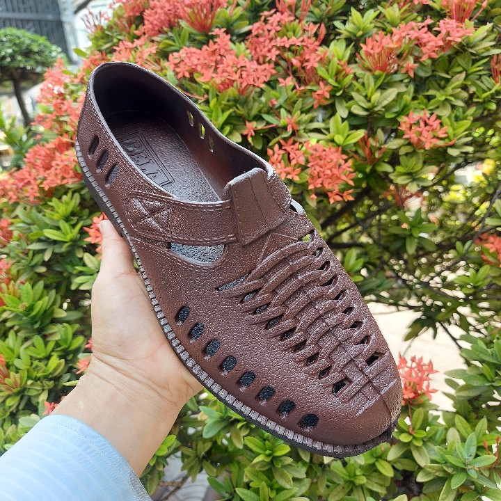 Men's Plastic Rain Shoes Are Breathable