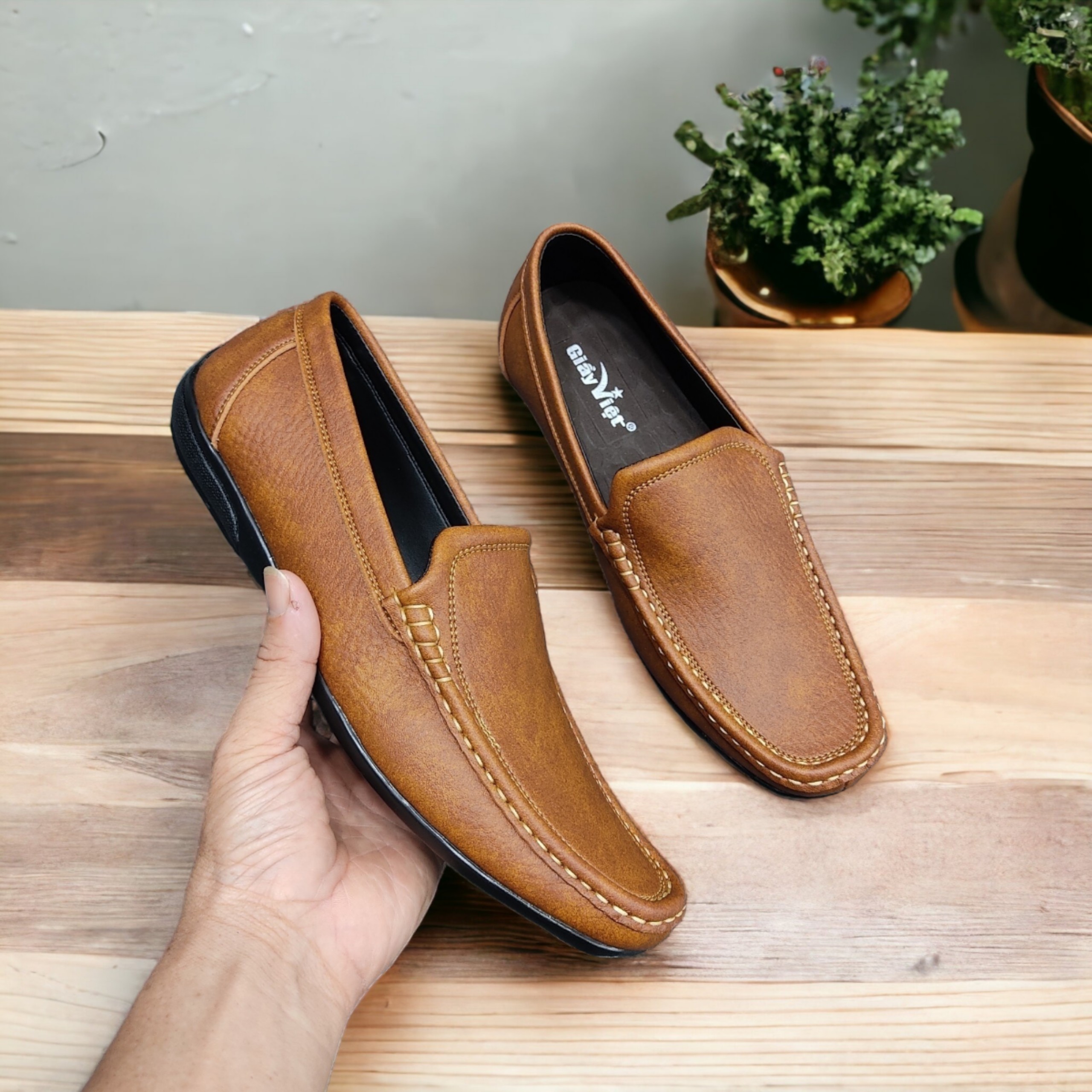 [HCM]GIÀY LƯỜI NAM 2 MÀU ĐEN VÀ NÂU BÒ