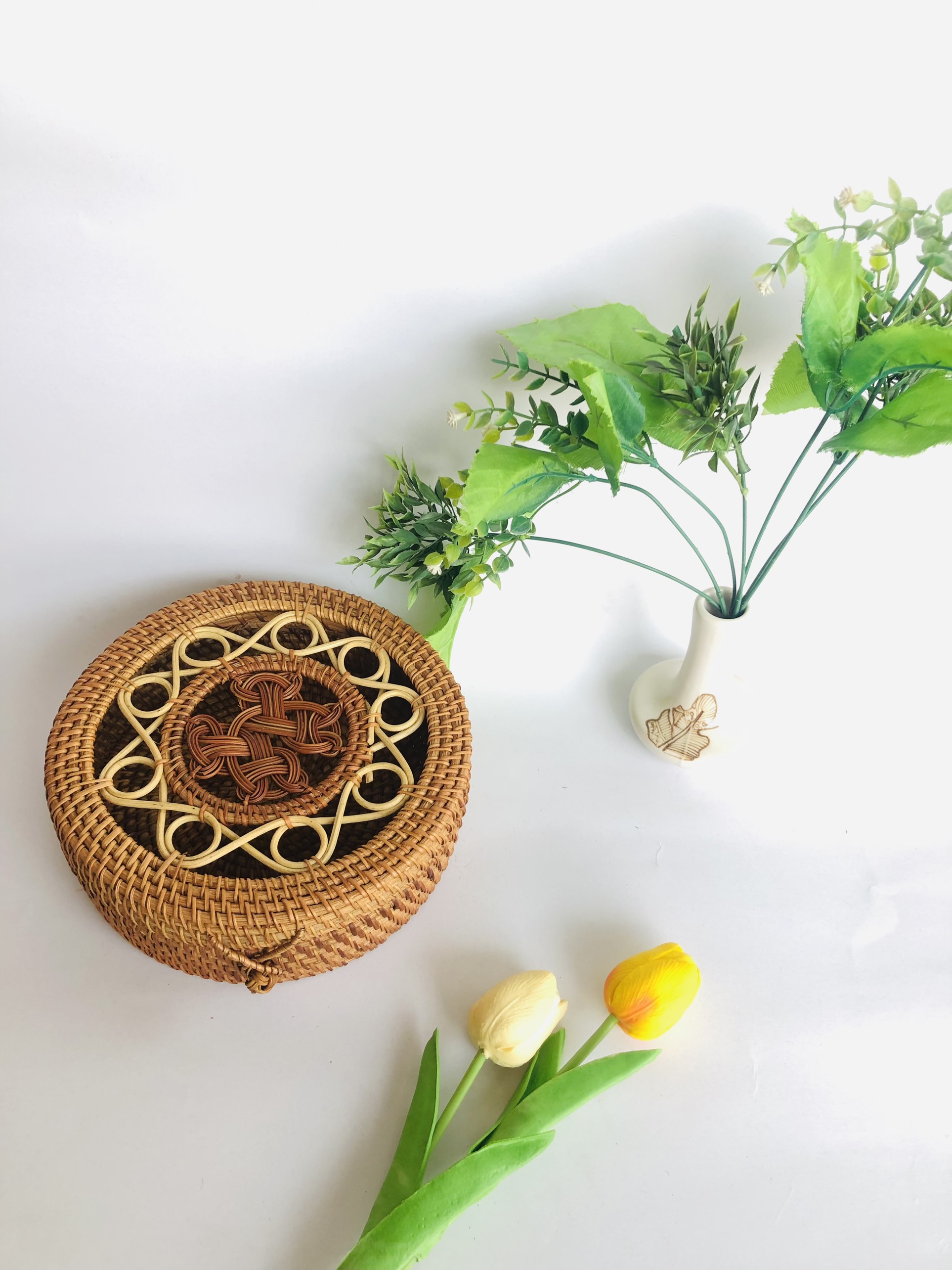 Hộp giấy ăn - hộp đựng giấy ăn bằng mây hình tròn chữ nhật tinh tế sang trọng được đan tay tỉ mỉ an toàn và thân thiện với môi trường