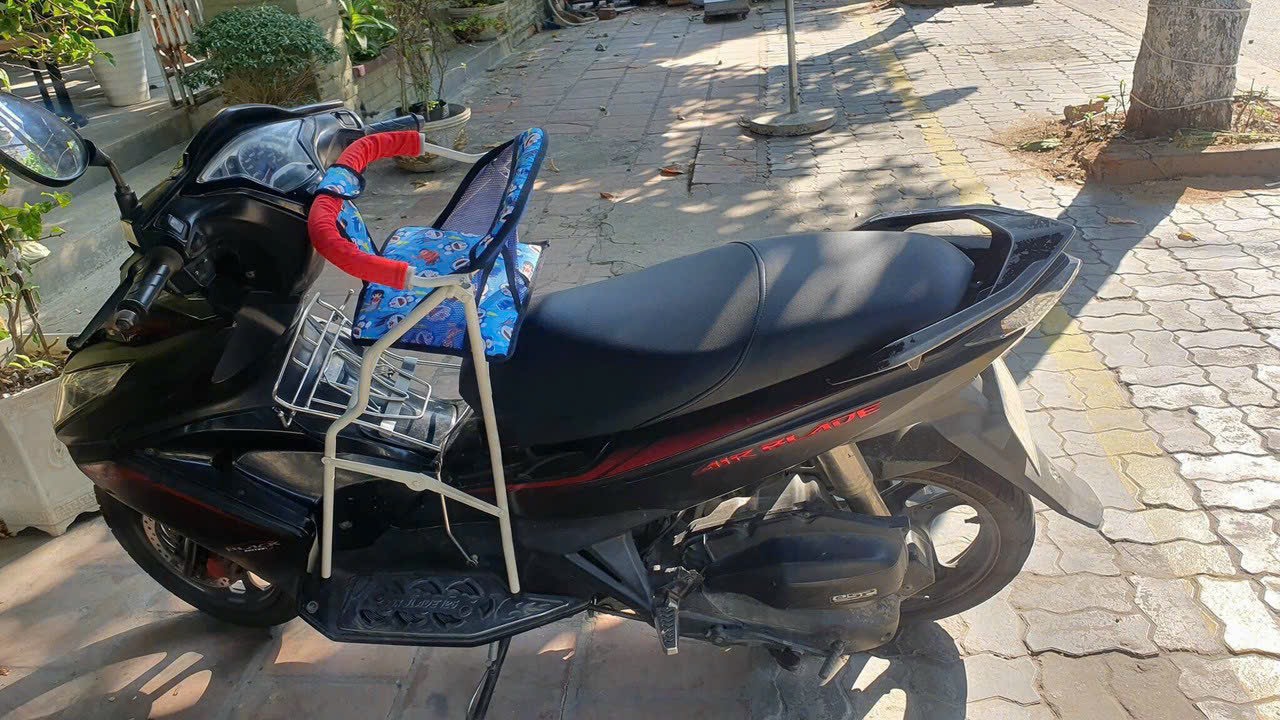[HCM]Ghế ngồi xe Airblade mới cho bé