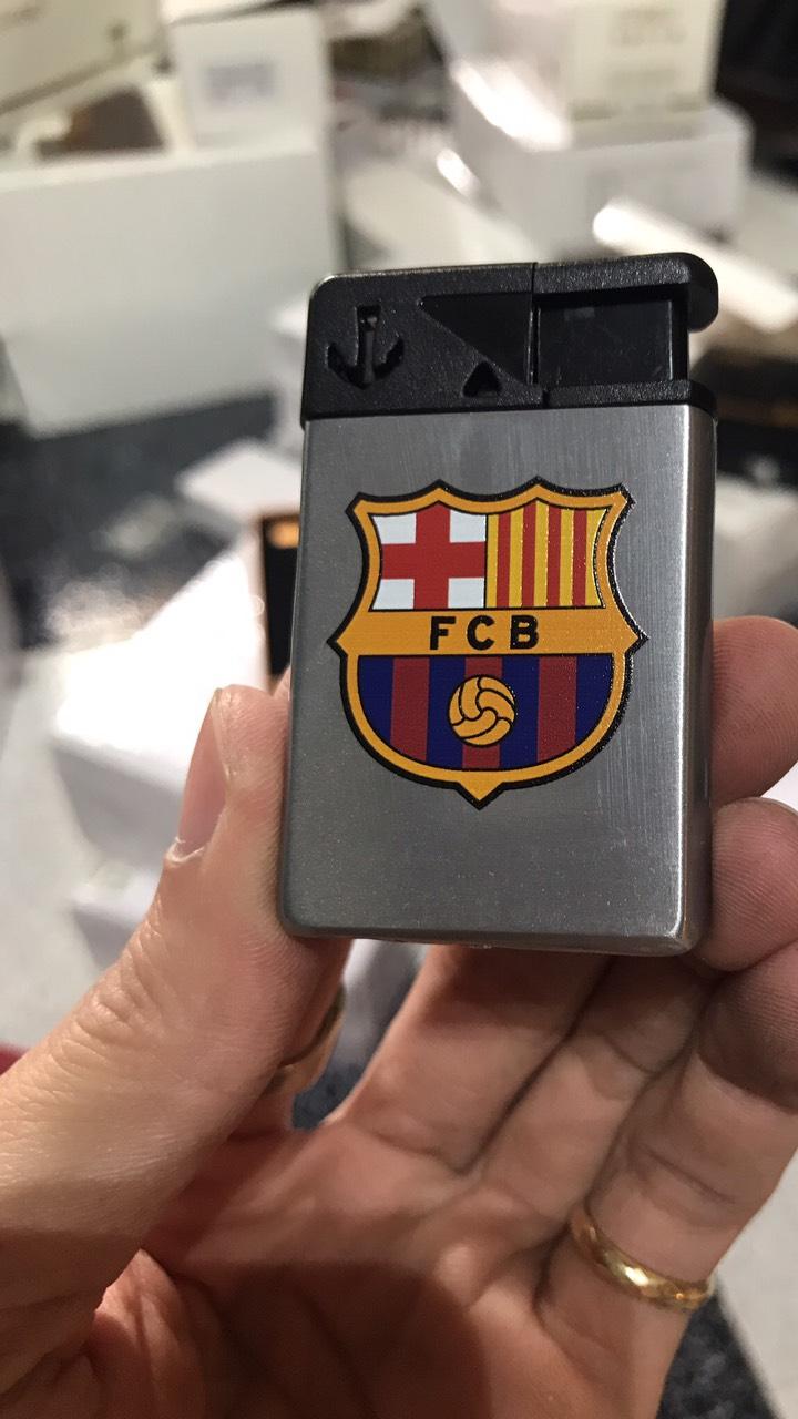 Bật Lửa YJ023 Lửa Khò Thẳng Logo Club Bóng Đá [Barca,Bayern...]