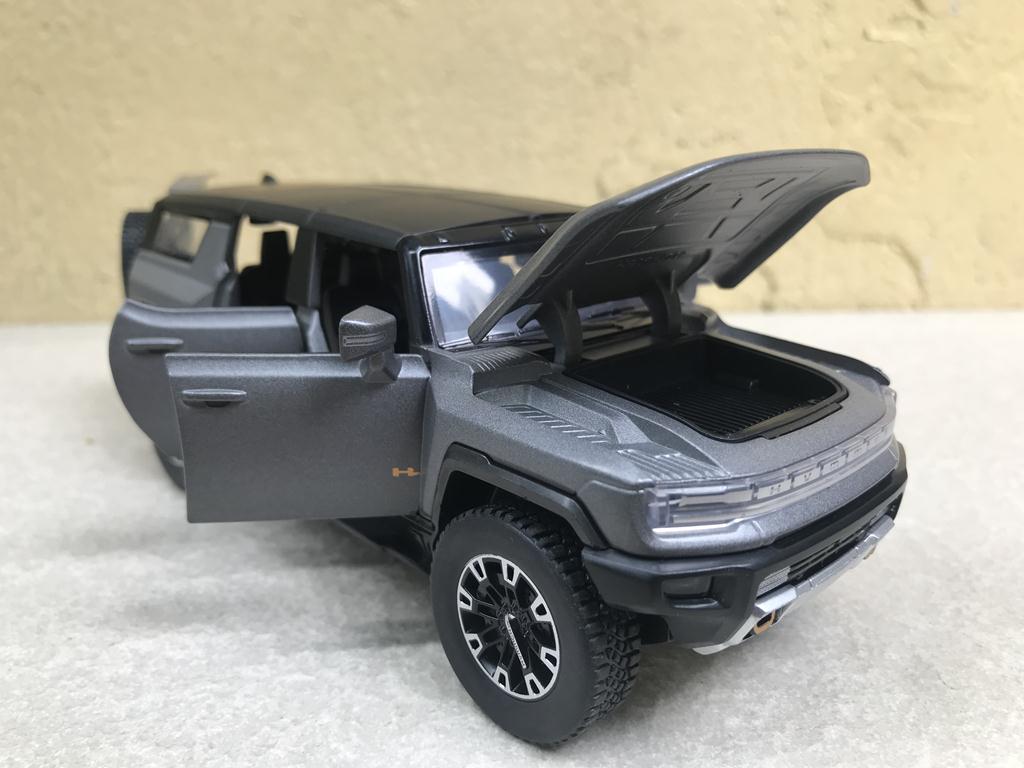 [HCM]Mô hình xe GMC HUMMER EVs - 1:32