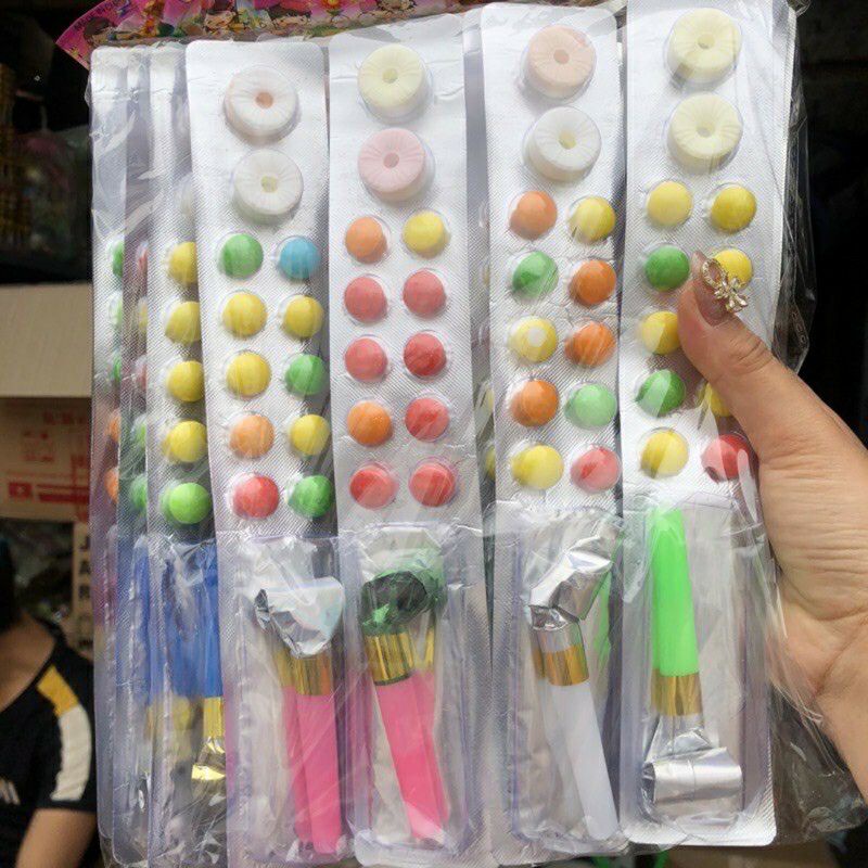 Bịch 30 Vỉ Kẹo Mix Kèn Đồ Chơi Cực Hót (Sỉ Đồ Trẻ Em)