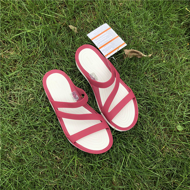 Dép lê crocs chuẩn xịn, chống hôi chân, nhựa tế bào êm, mềm, dẻo, bền, đi mưa, lội nước, đi biển swiftwater wave cho nữ màu đỏ