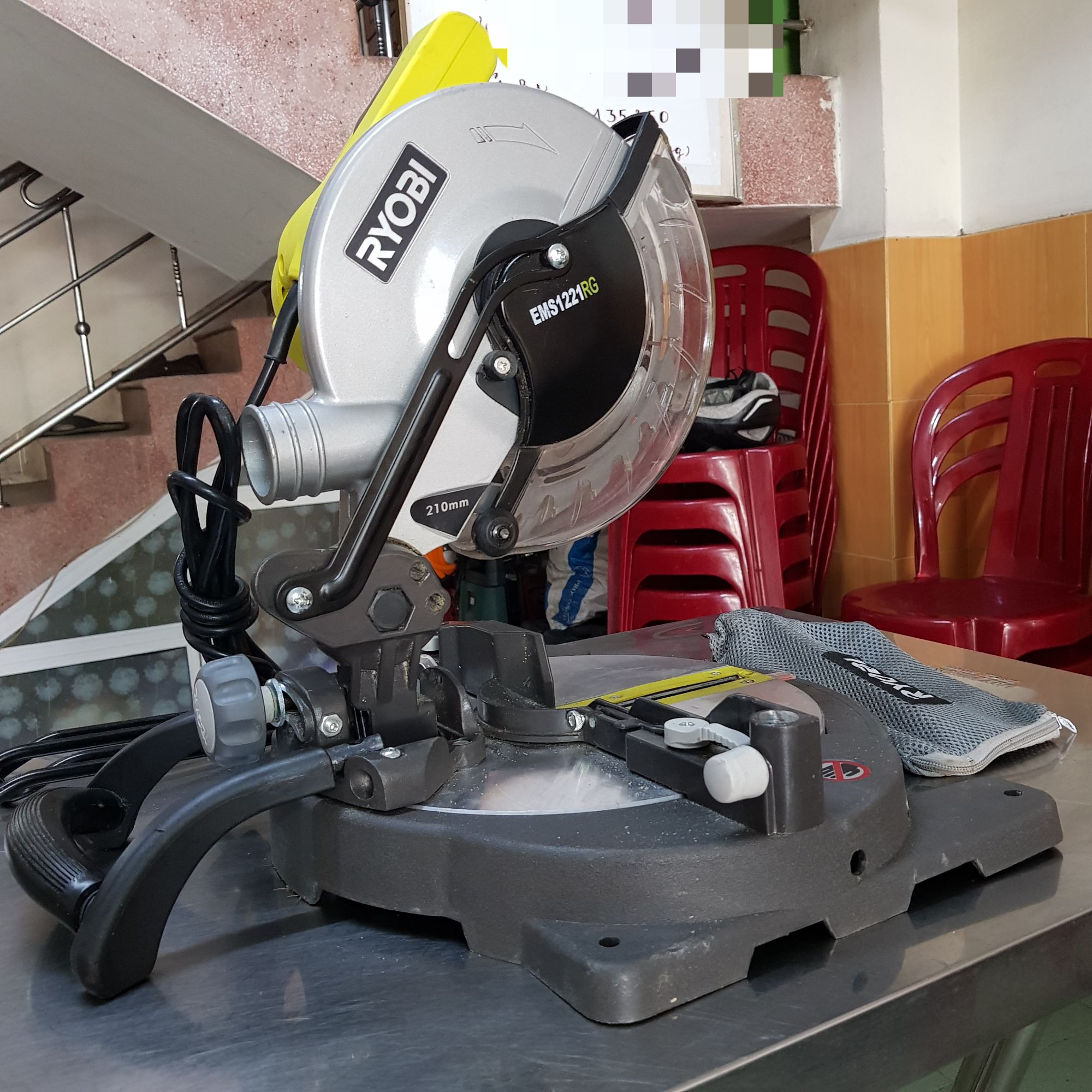 Cưa góc Đa năng Ryobi Nhập Úc