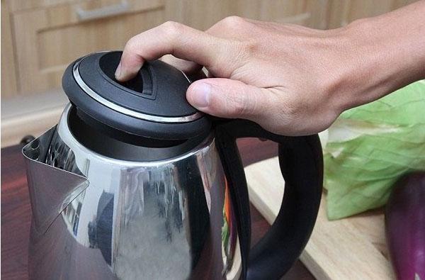 Ấm siêu tốc 1l8