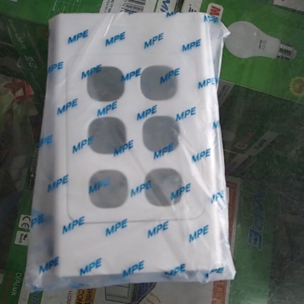 Mpe, mặt 1 lỗ đến 6 lỗ lắp công tắc đèn, hàng việt nam, chất lượng cao