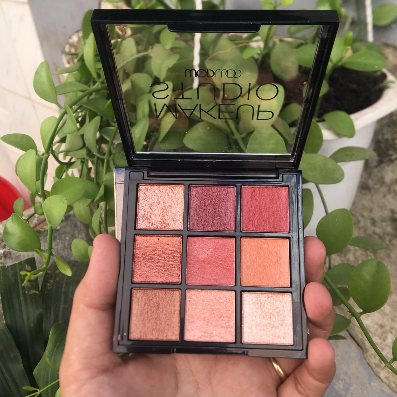 Phấn Mắt Nhủ Bao Lì NOVO 9 Ô MAKEUP STUDIO  TRÒN