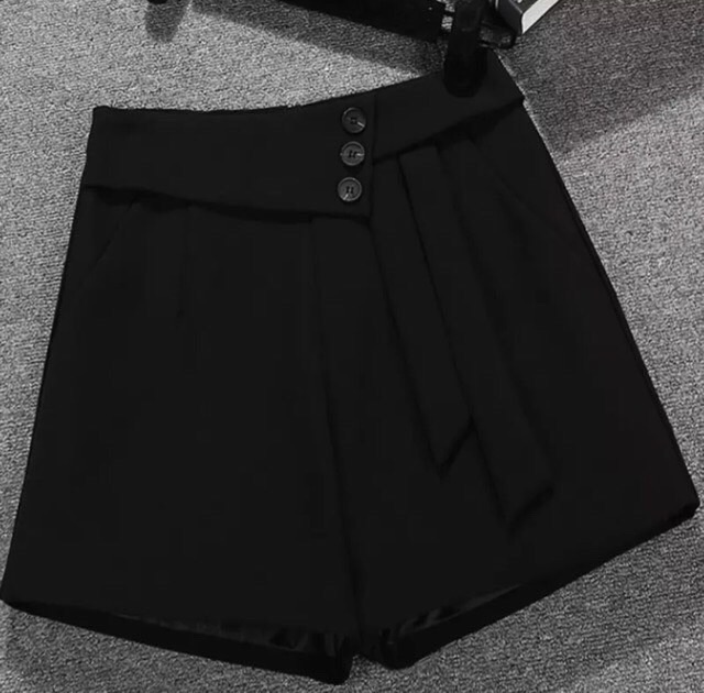 [25-27/4 Hoàn tiền 15%]Quần Short Vạt Lệch 3Khuy Siêu Sang - Mã 2033