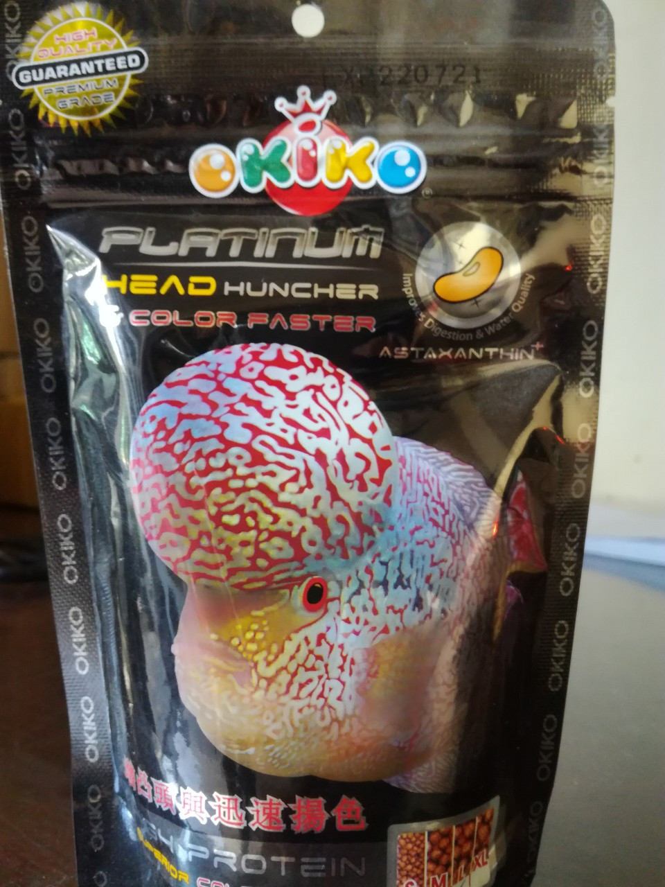 OKIKO - THỨC ĂN LÊN ĐẦU MÀU CHÂU CHO CÁ LA HÁN (100g)