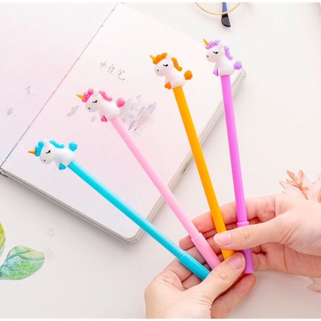 1 Cây Bút Bi Nước Unicorn