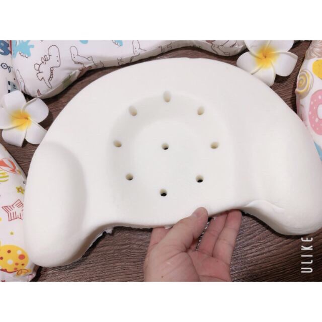 gối cao su non chống bẹp đầu cho bé