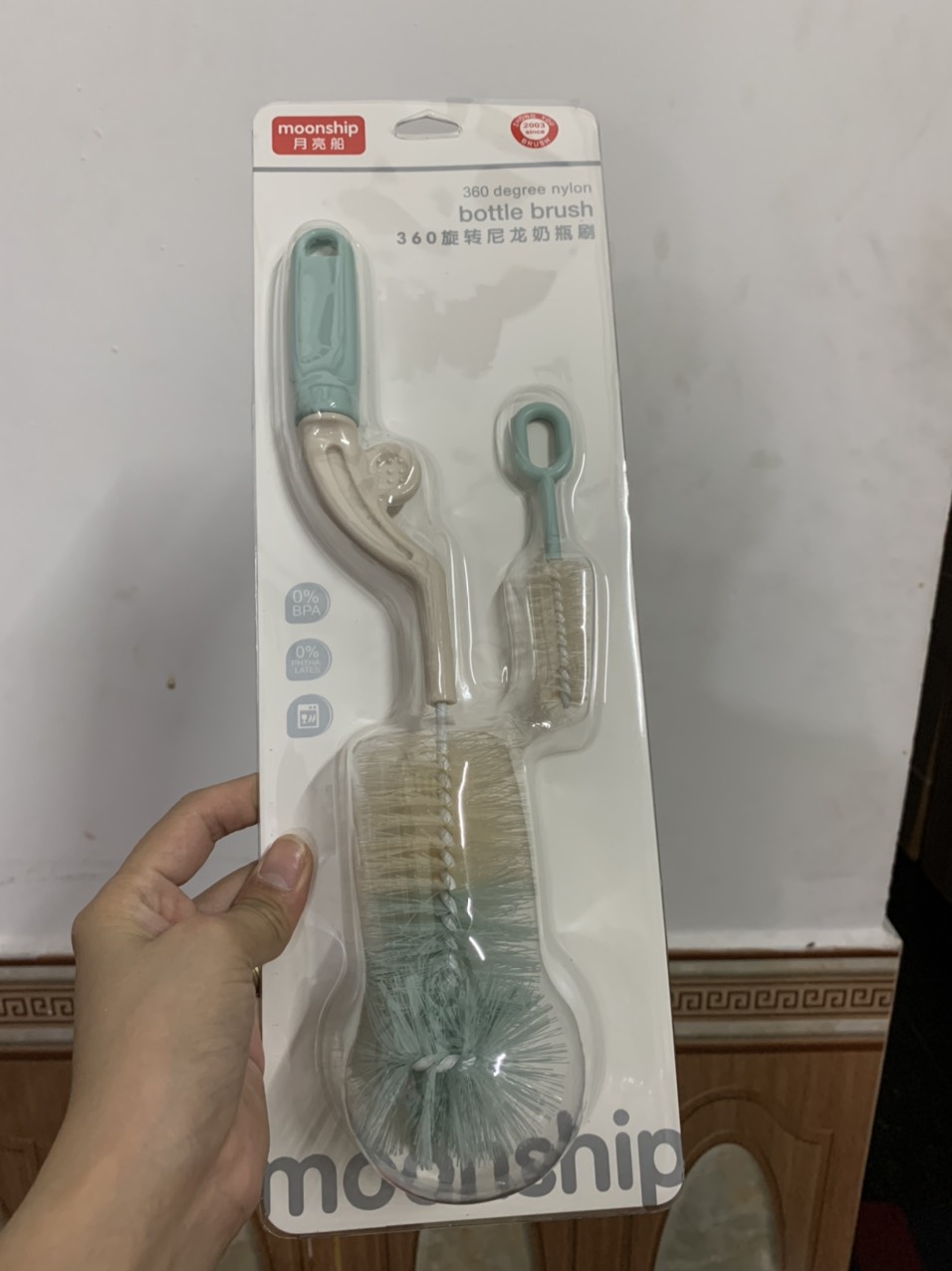 Set 2 chi tiết Cọ rửa Bình Sữa và núm ti Moonship quay 360 độ