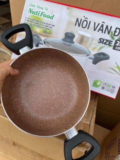 Nồi vân đá 20cm ( ko dùng cho bếp từ )