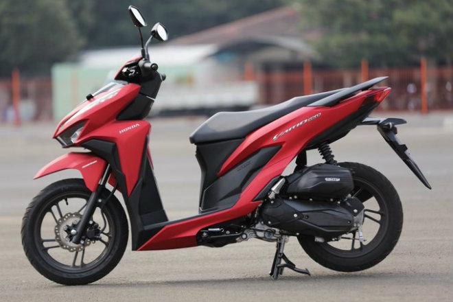 Ốp Lốc máy Carbon gắn Xe AirBlade, Vario,,PCX ,Vision