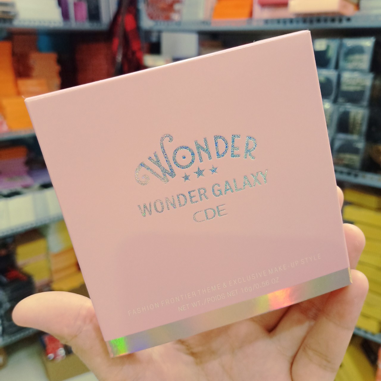 Phấn mắt 12 ô nhũ CDE wonder galaxy