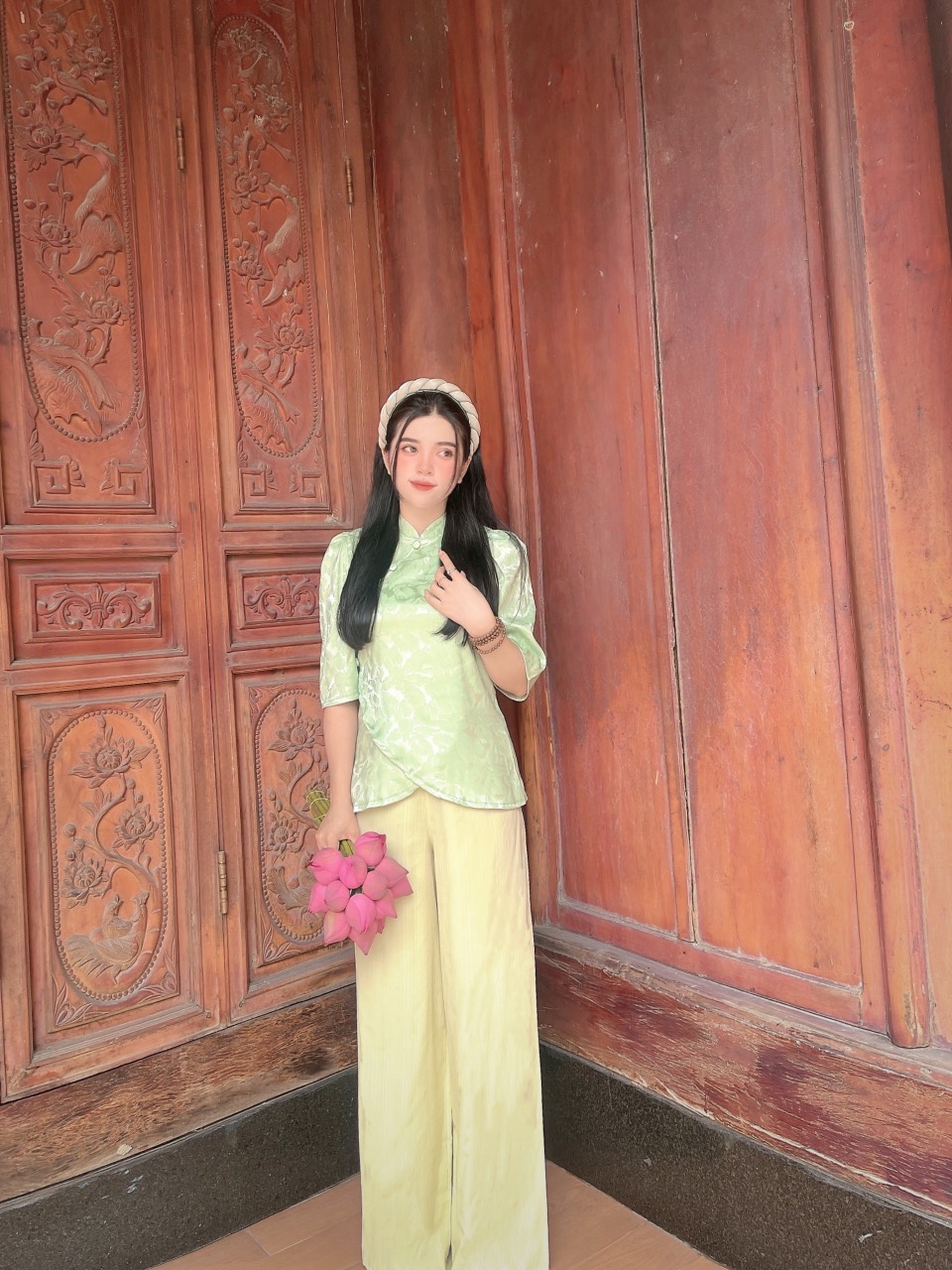 ĐỒ LAM CAO CẤP, ĐỒ ĐI CHÙA MẪU CỔ TÀU GẤM