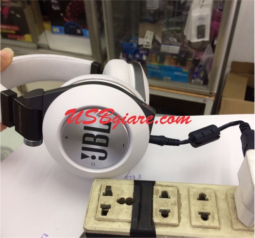 CÁP SẠC TAI NGHE BLUETOOTH JBL SYNCHROS JACK 2.5MM TO USB