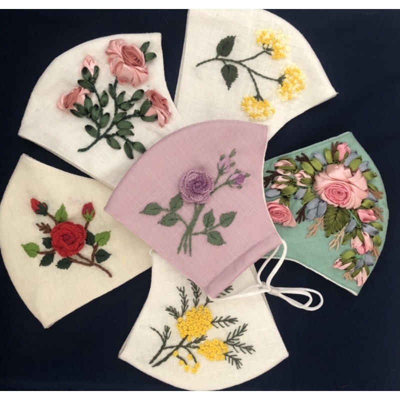 khẩu trang thêu handmade(có nút điều chỉnh)