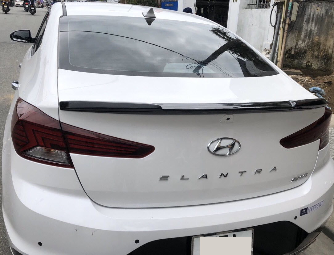 Đuôi gió liền cốp Hyundai Elantra 2019-2022