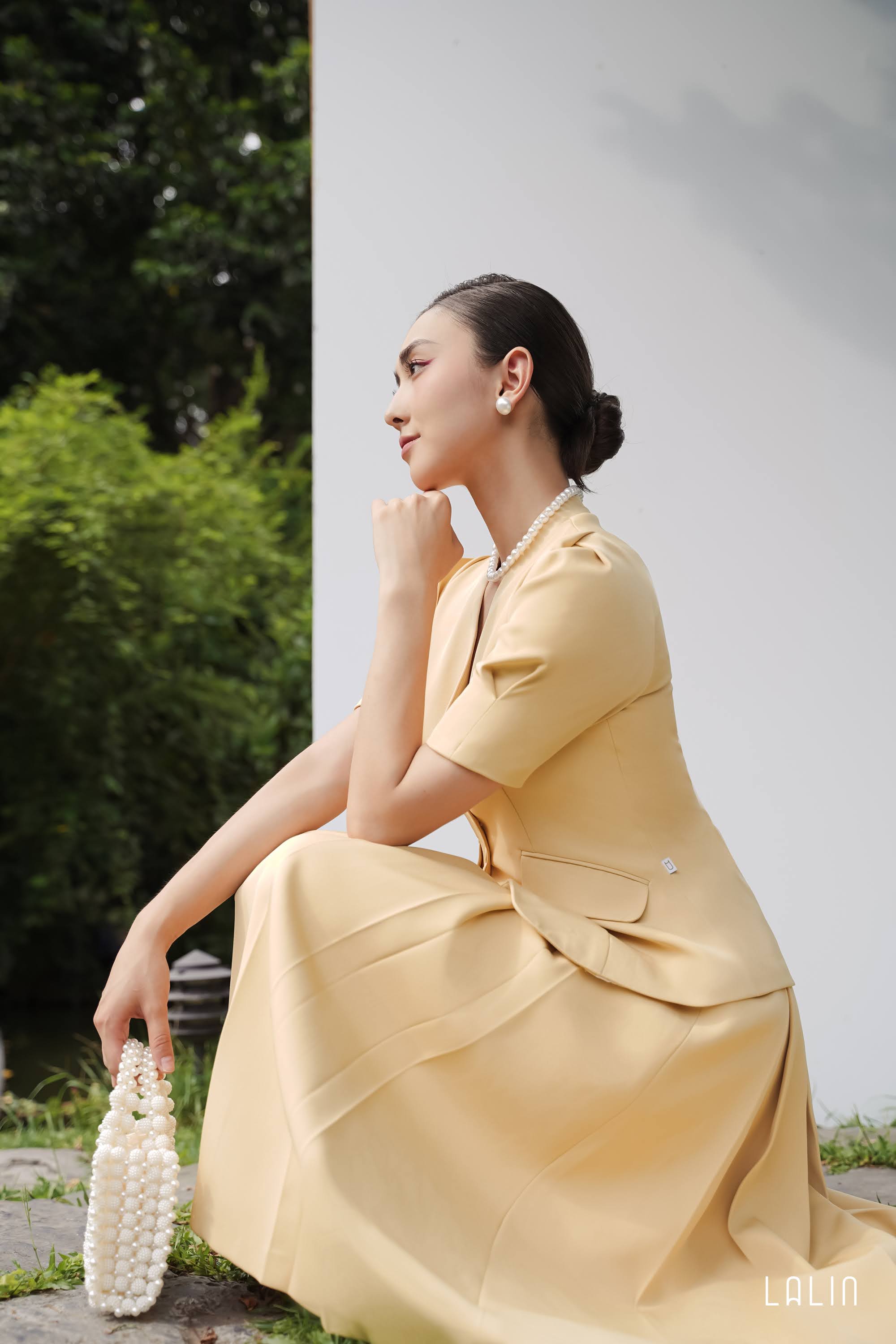 Áo Blazer nữ LALIN thiết kế tay bồng chiết eo SENLA