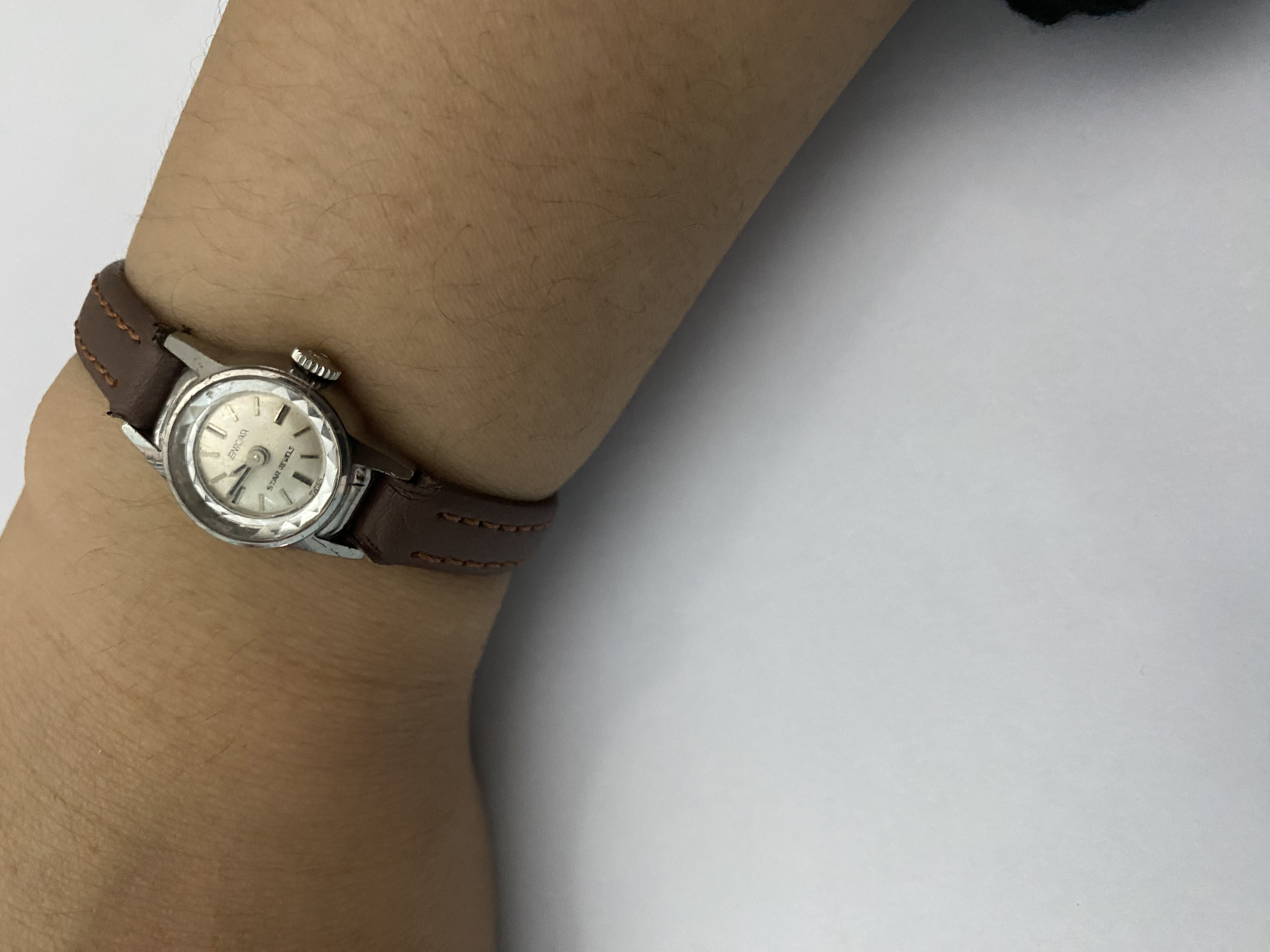 Đồng hồ nữ Enicar máy Thụy Sĩ cơ cót