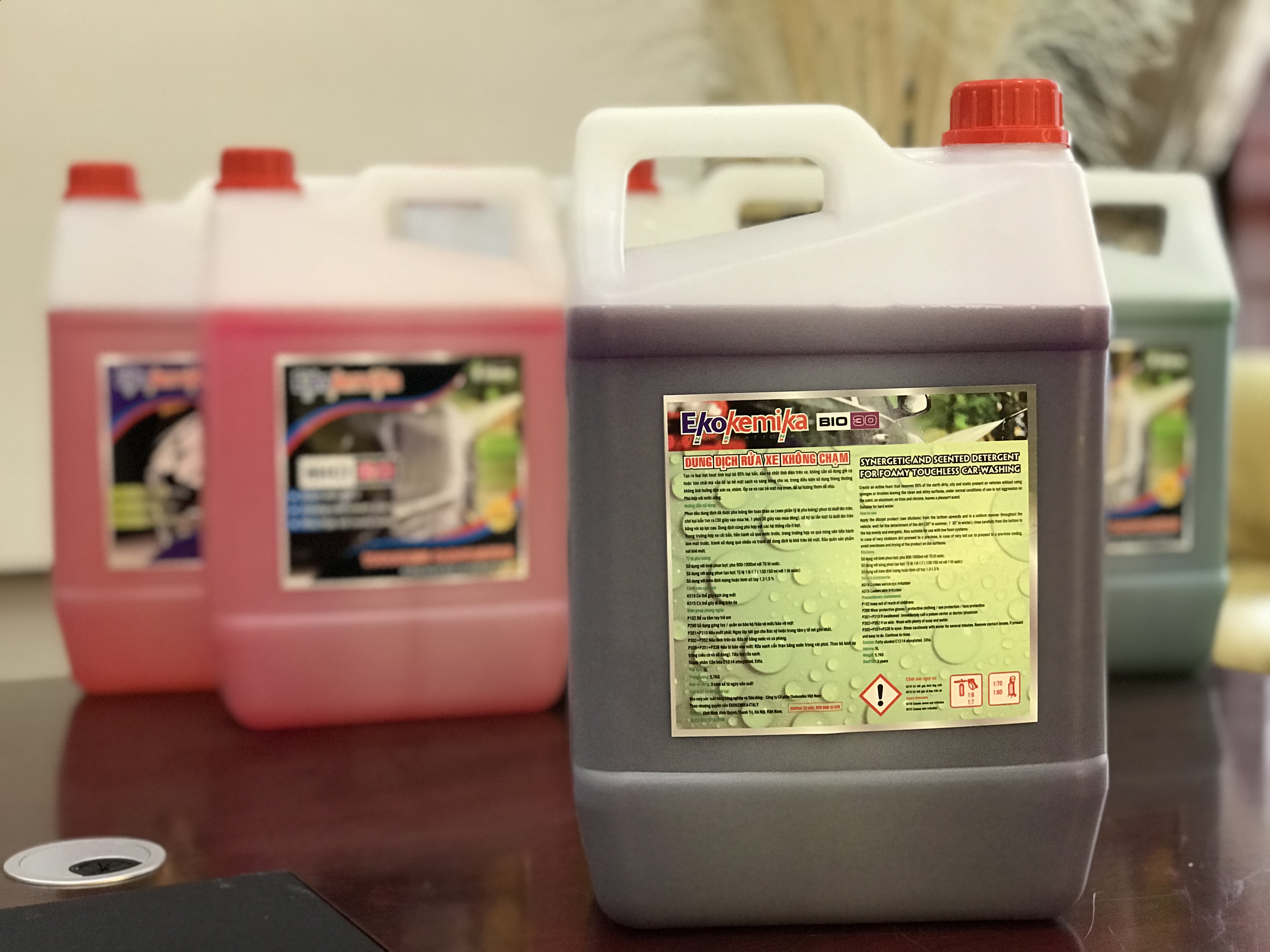 Dung dịch rửa xe không chạm Ekokemika BIO30-5L
